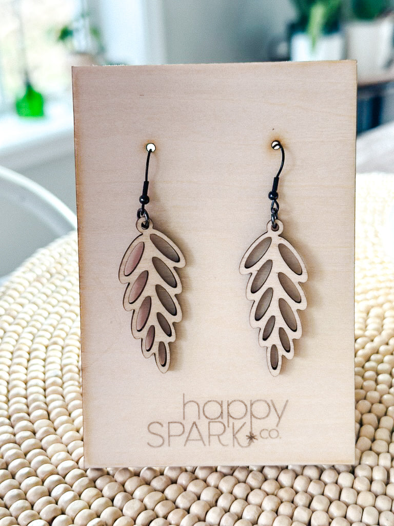 Lobed Leaf Dangle Earrings